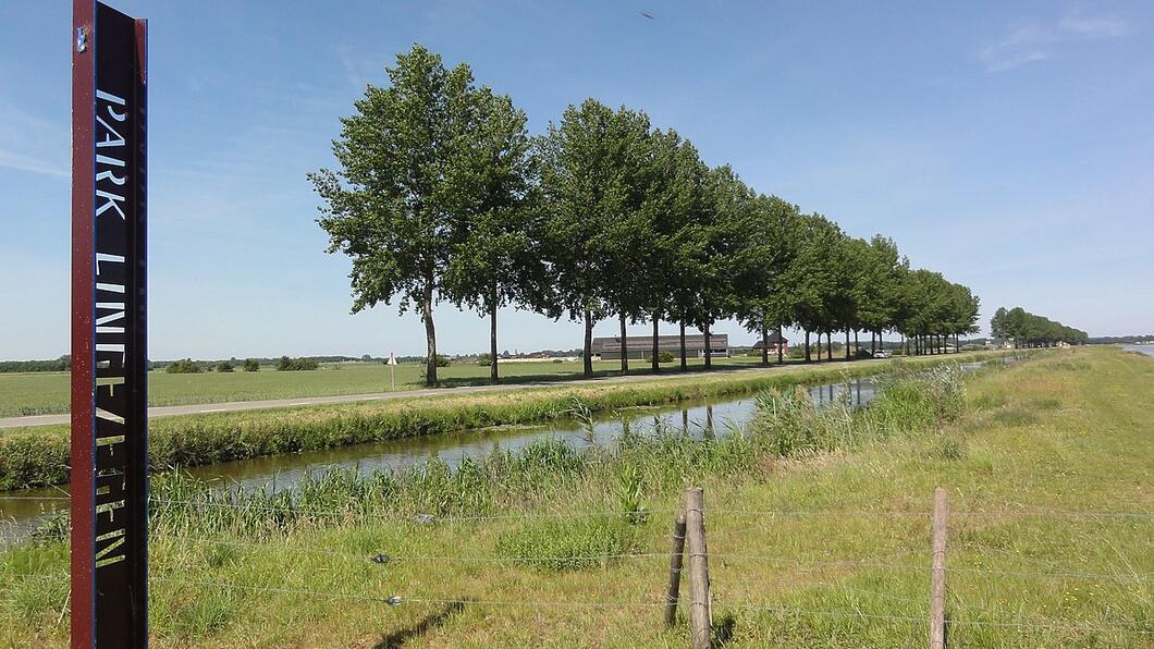 Zicht op de Linge bij park Lingezegen