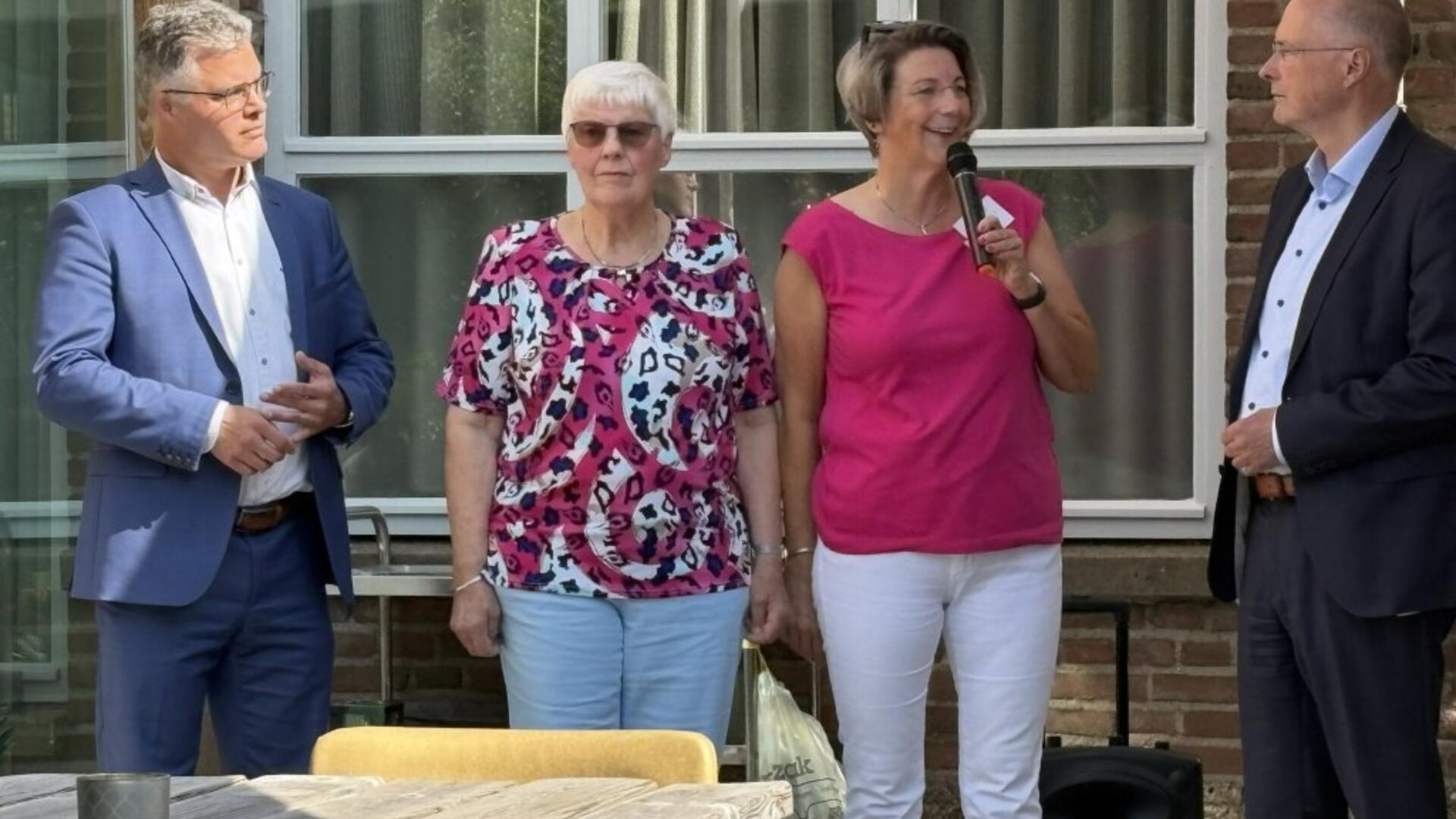 Gezellig kletsen bij de Huiskamer Elst